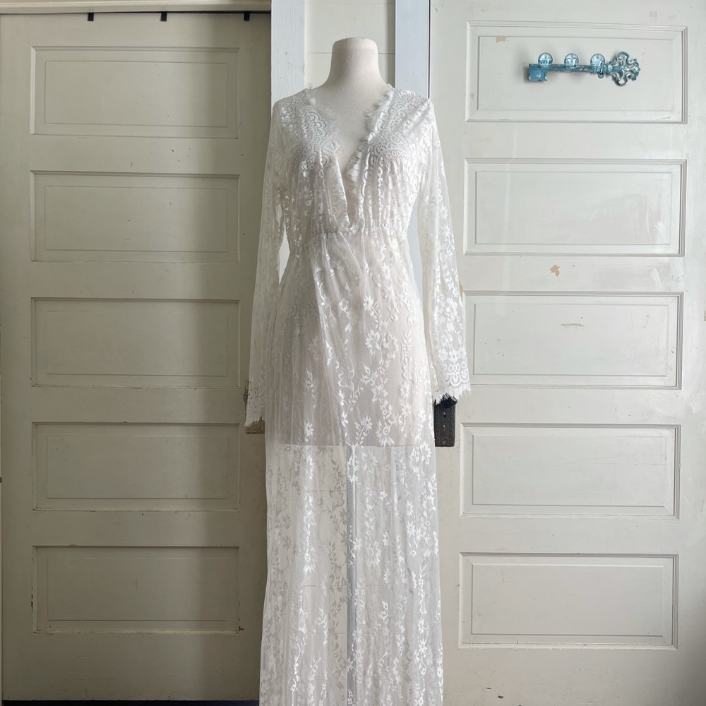 Handcrafted Lace Maternity Dress. Size 2X.